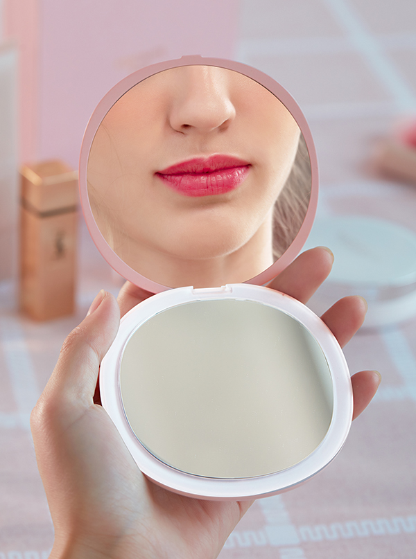 How To Choose The Most Suitable Makeup Mirror? Fascinate
